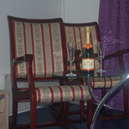 Apartmani Marios Ниш Екстер'єр фото