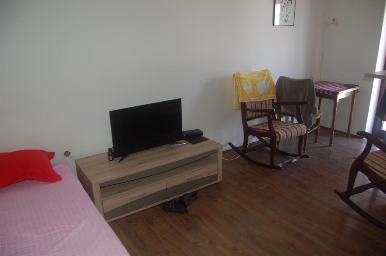 Apartmani Marios Ниш Екстер'єр фото