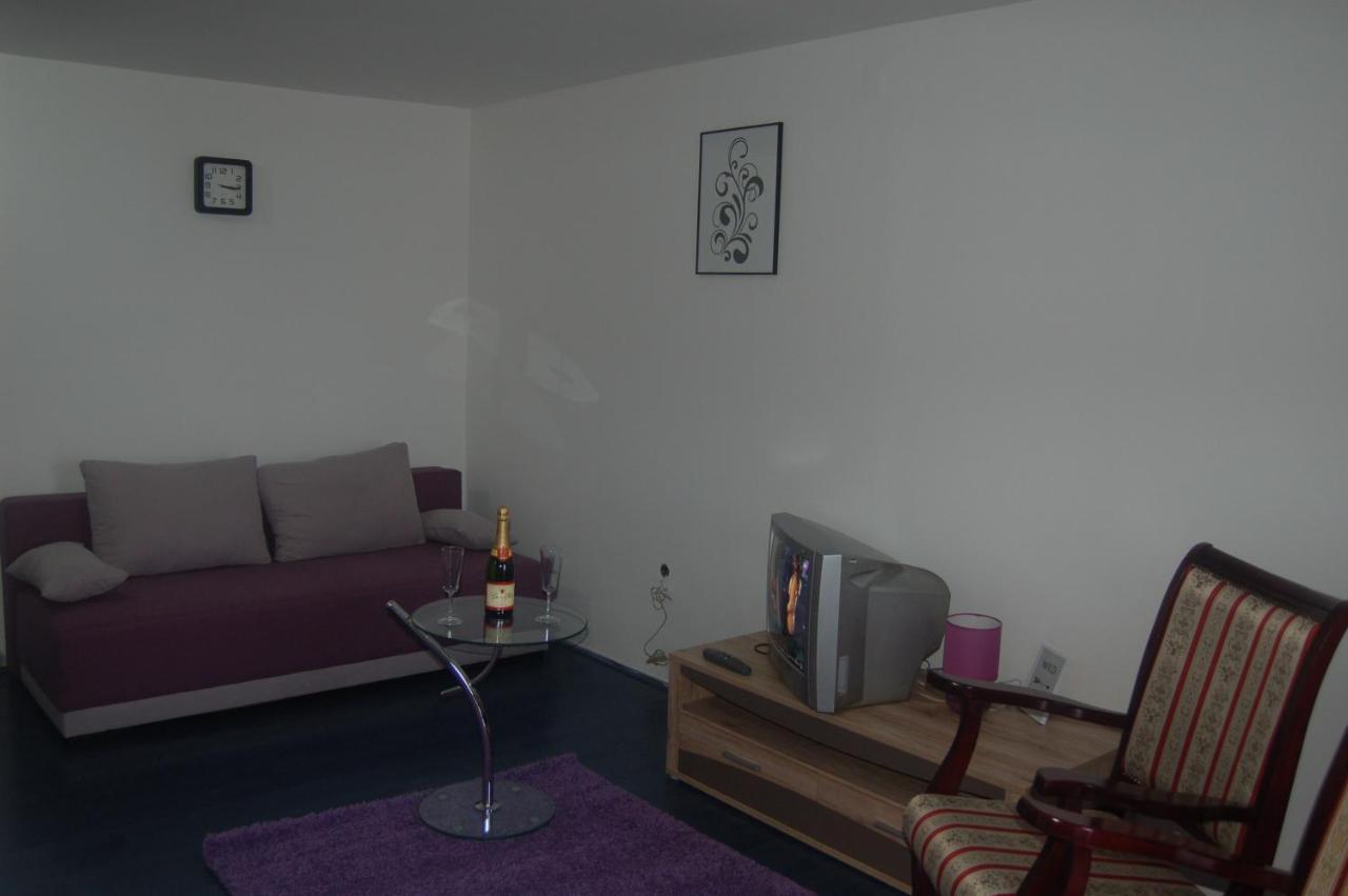 Apartmani Marios Ниш Екстер'єр фото